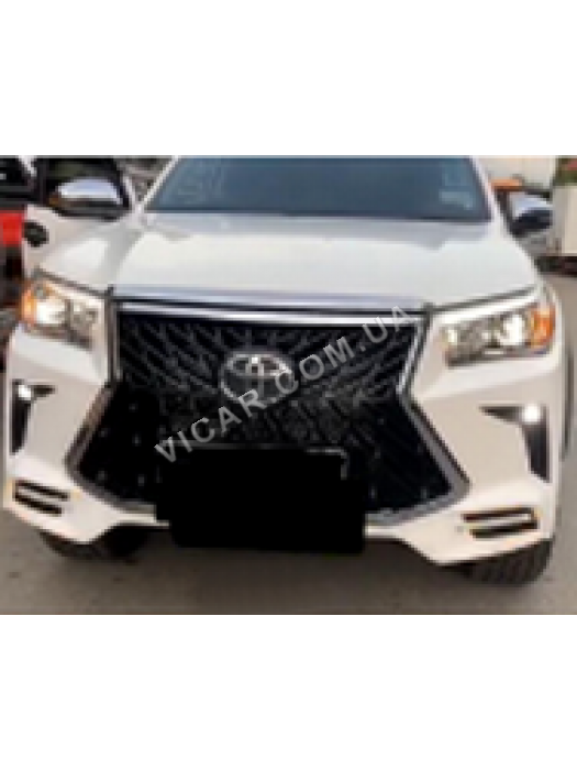 Бампер передний с решеткой Hilux 16+
